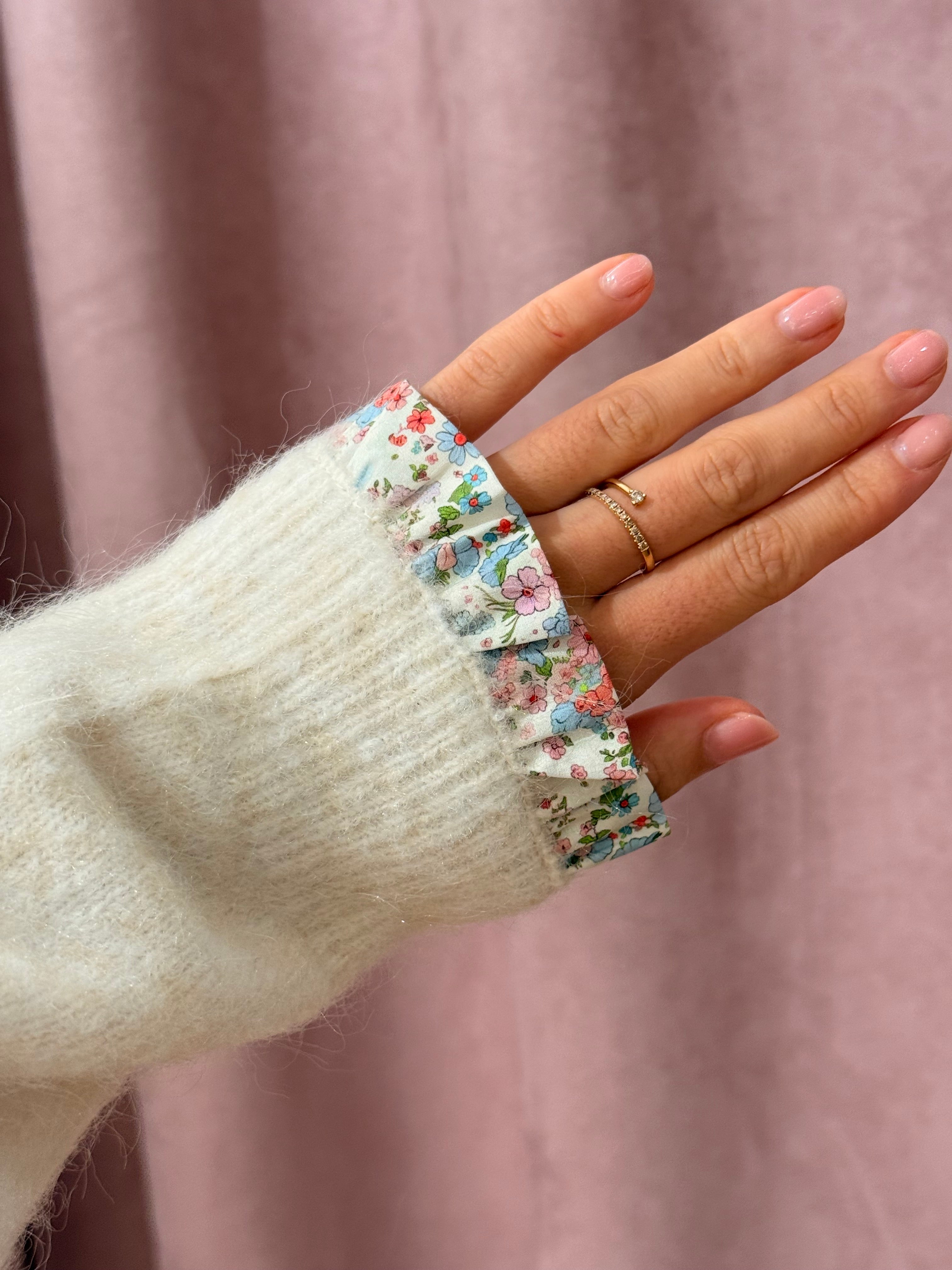 Jersey cuello flores