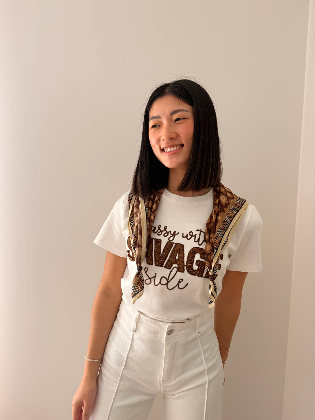 Camiseta y pañuelo Savage