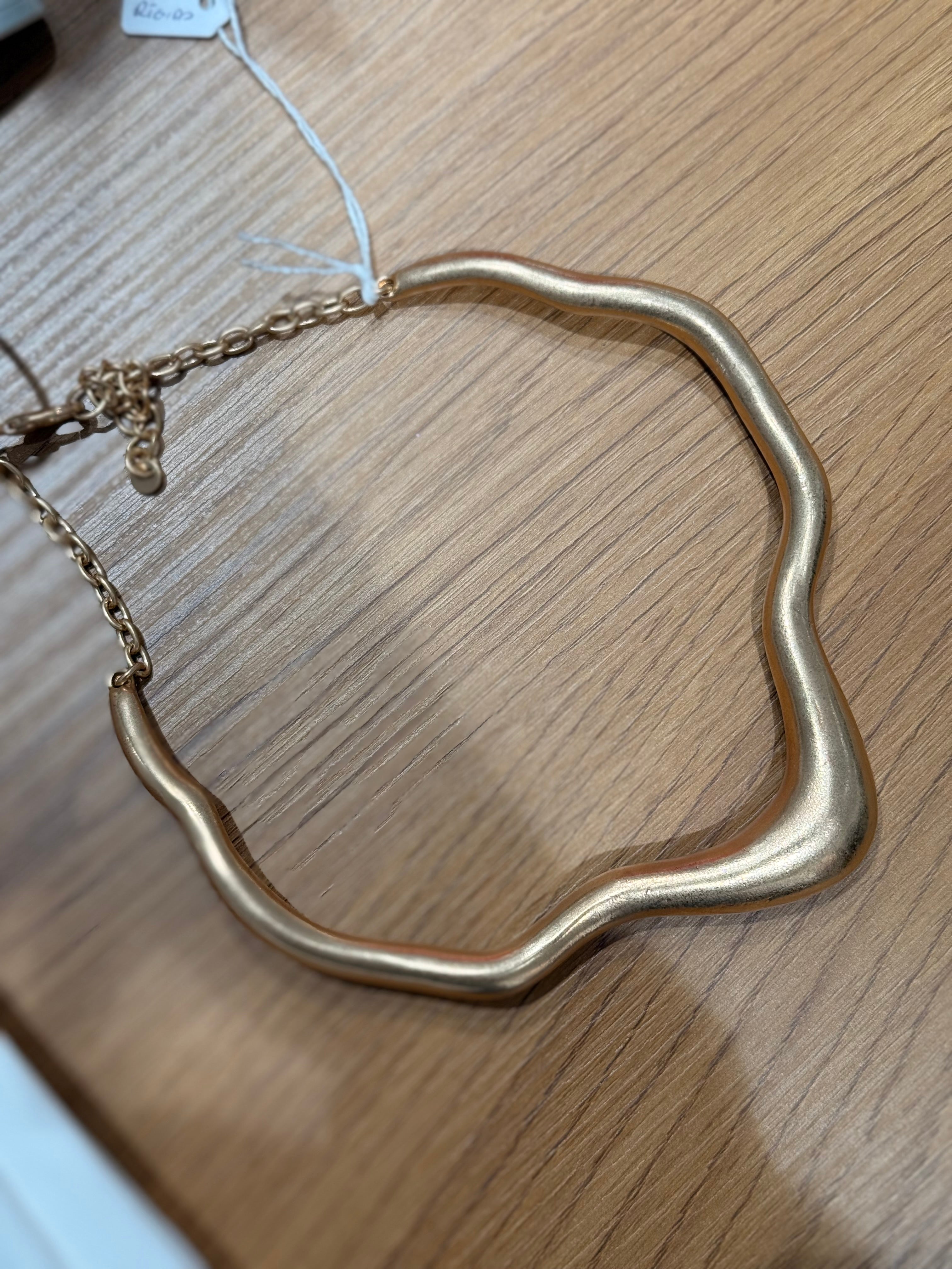 Collar Aura