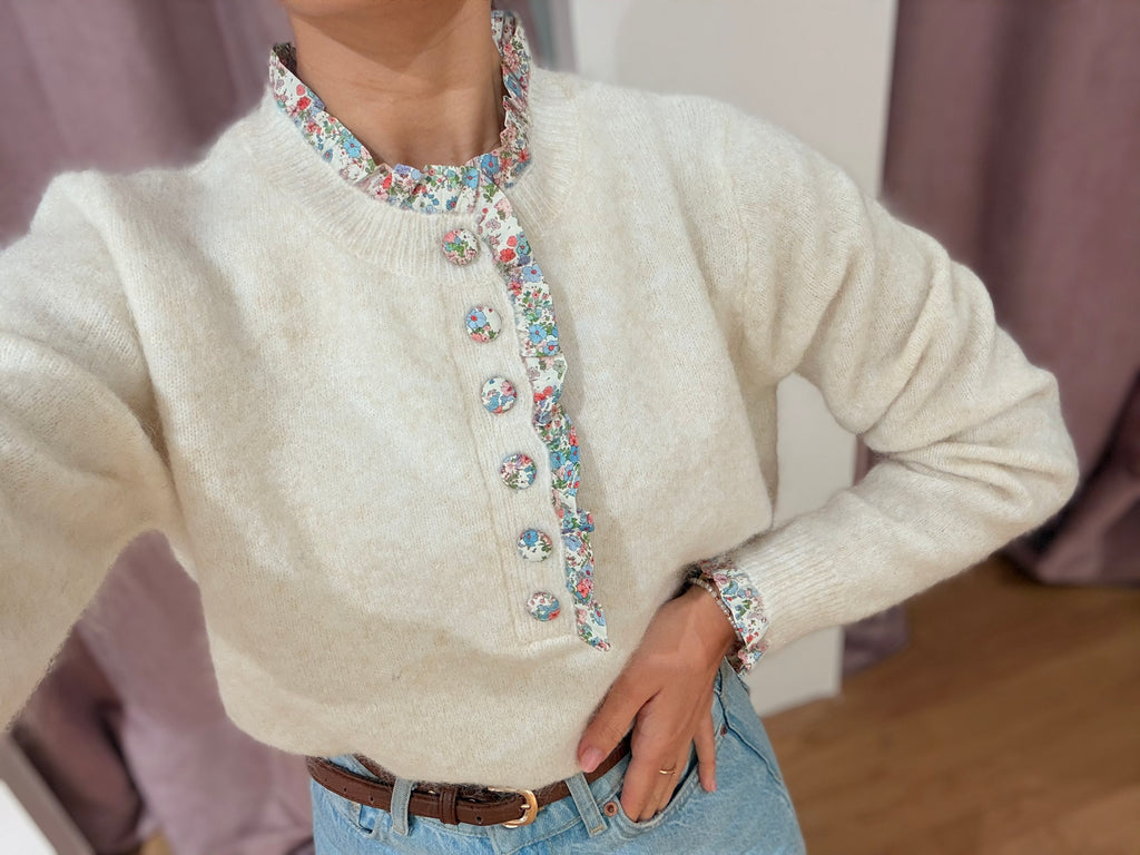 Jersey cuello flores