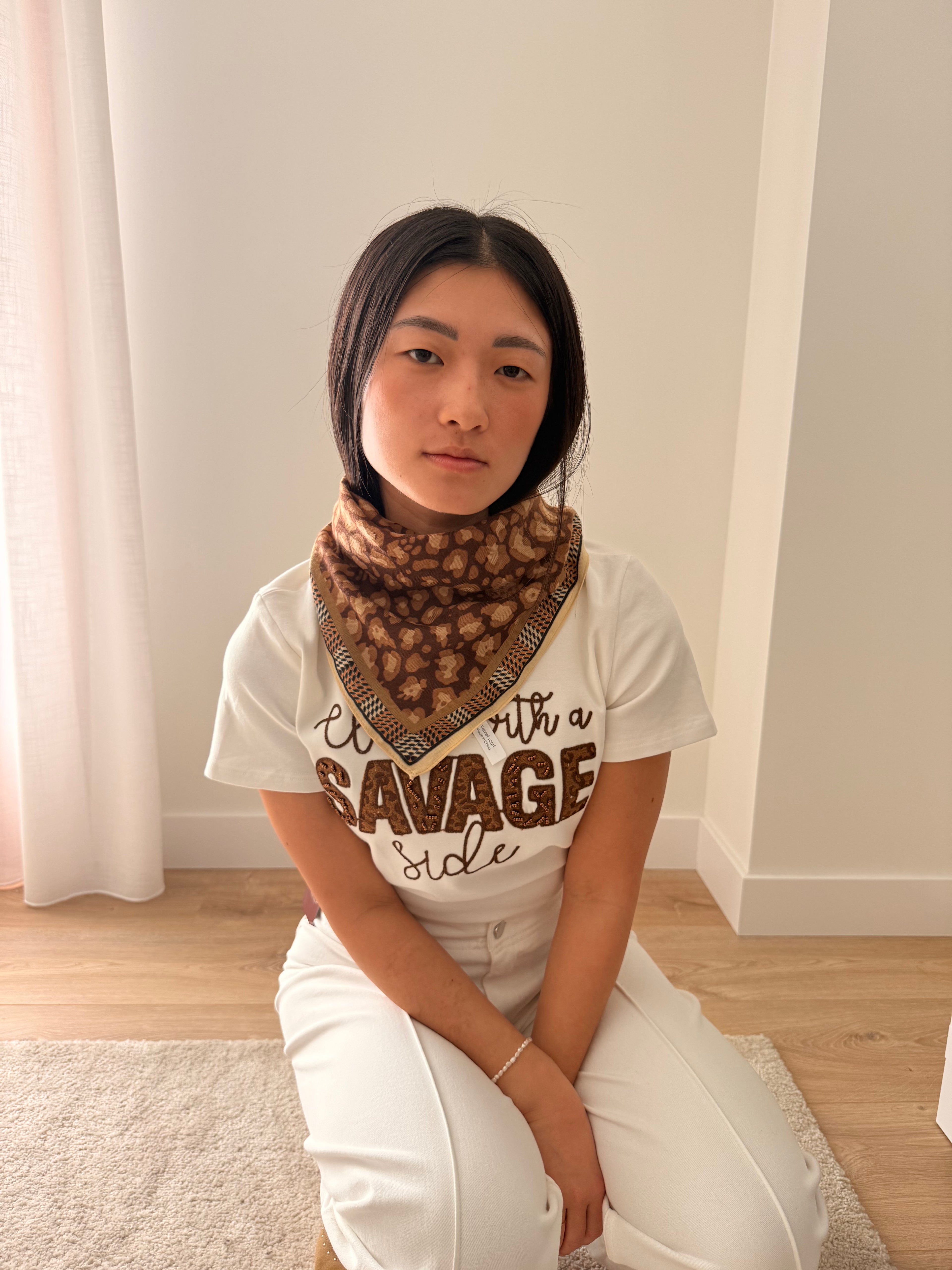 Camiseta y pañuelo Savage
