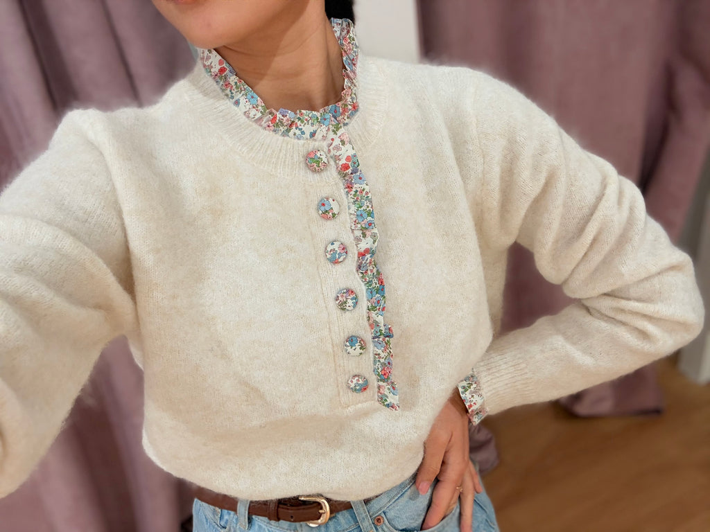 Jersey cuello flores
